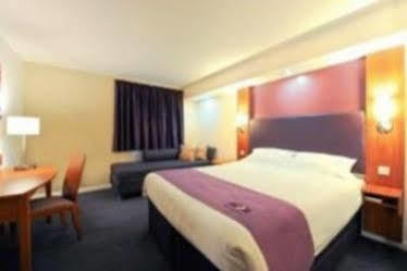 Premier Inn Glasgow Bearsden Exteriör bild